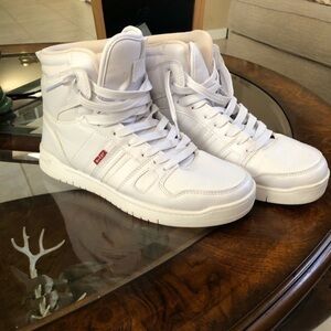 Levi’s Hi Perf Sneakers Size 8.5
